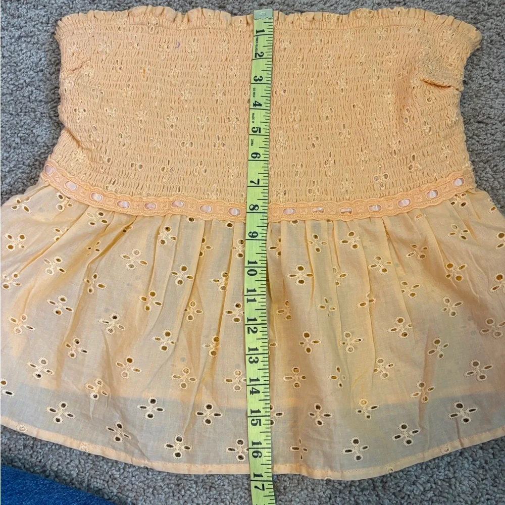 Strapless Eyelet Peplum Top Size Large - Picture 4 of 6